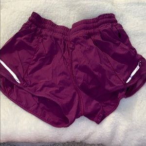 Lulu Lemon Hotty Hot 2.5” lined Shorts- size two